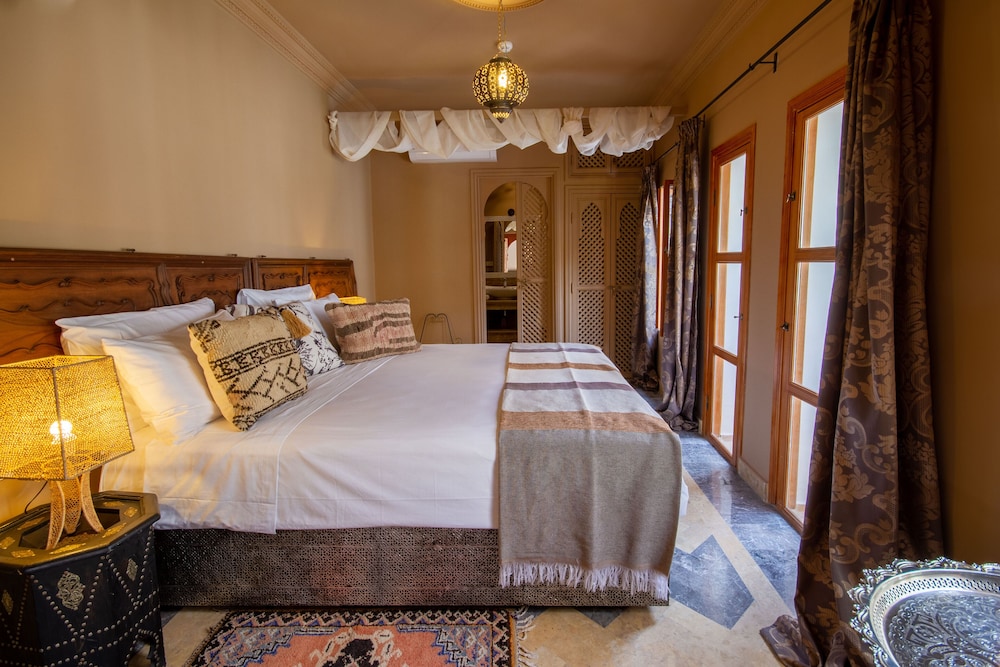 Traditional Suite