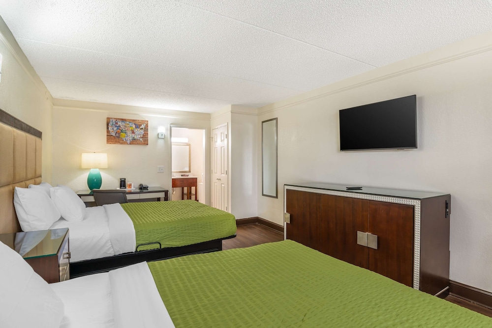 Standard Room, 2 Double Beds, Non Smoking - Photo 2
