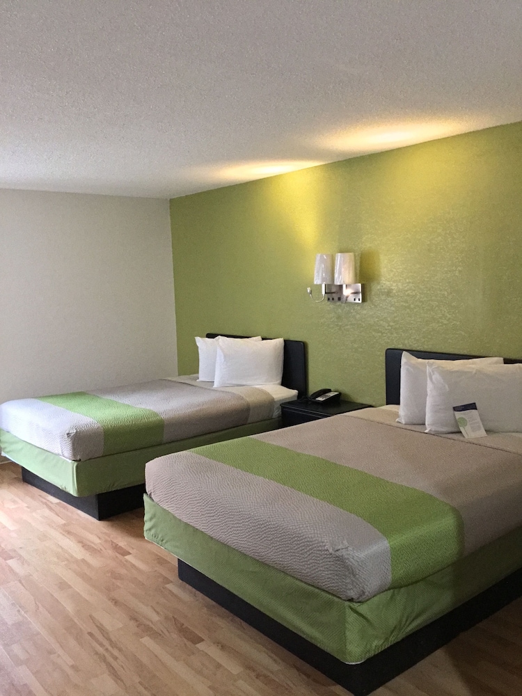 Deluxe Room, 2 Double Beds, Non Smoking, Refrigerator & Microwave photo 2