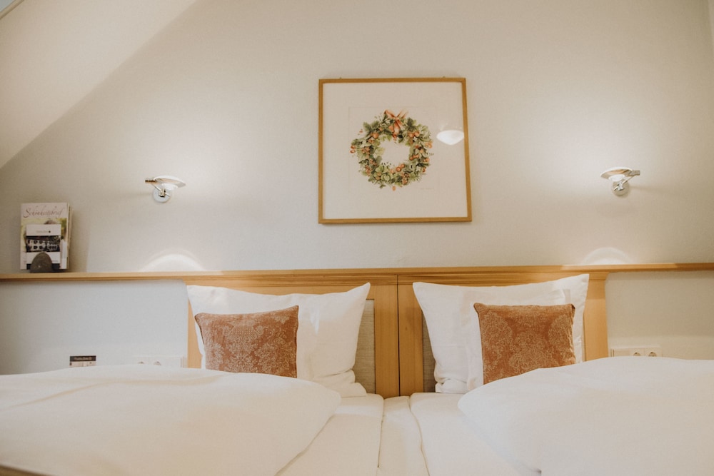 Comfort Double Room, 1 King Bed photo 3