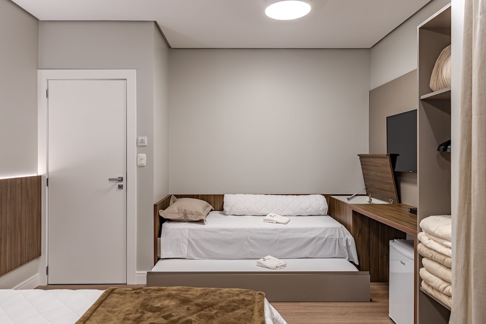 Family Quadruple Room photo 2