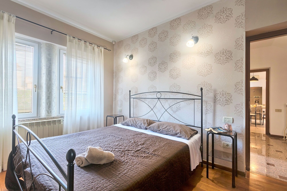 Standard Apartment, 3 Bedrooms (0406)