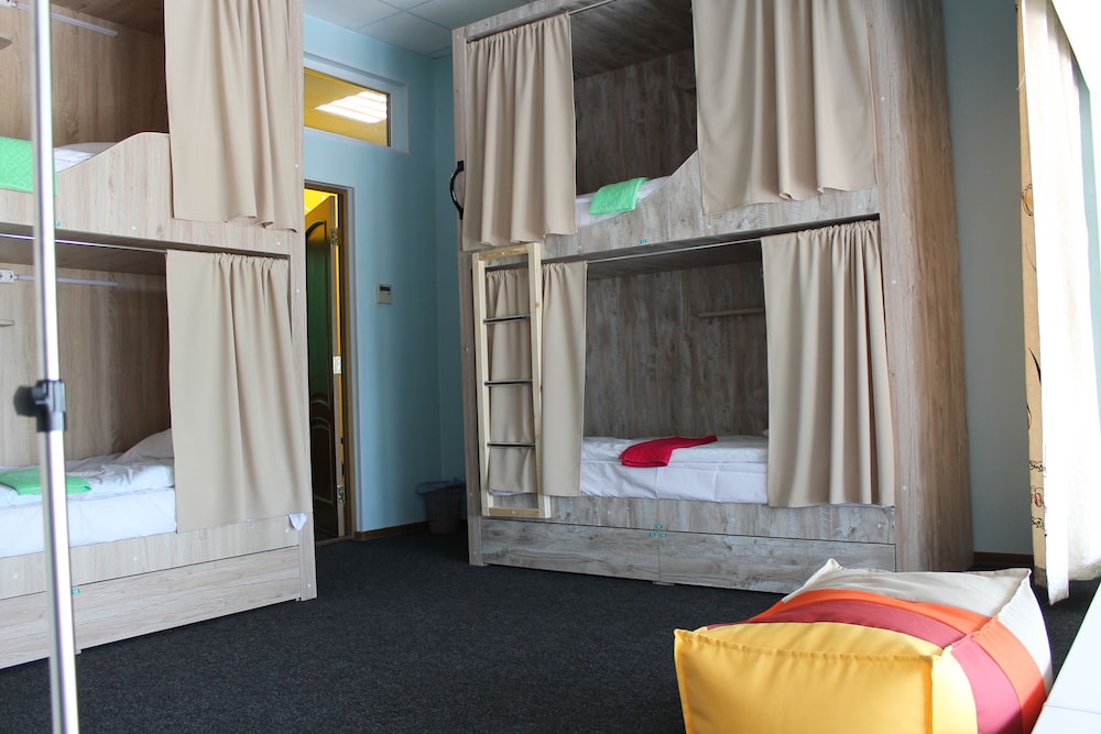 Economy Shared Dormitory, Mixed Dorm, Sea View photo 3