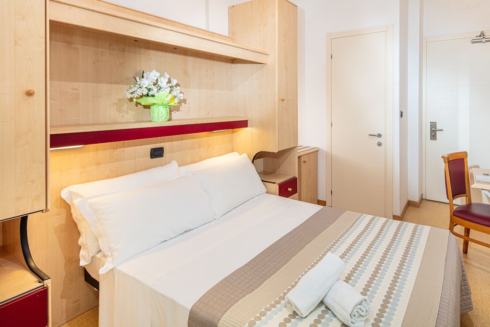 Standard Single Room, Balcony photo 2
