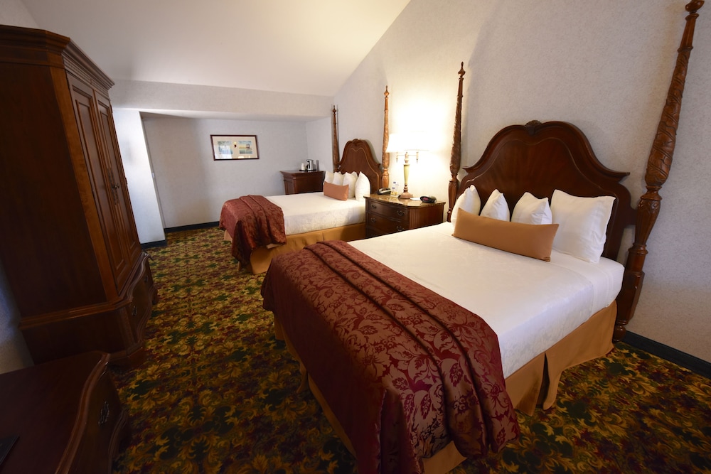 Suite, Multiple Beds, Non Smoking, Courtyard Area (with Sofabed) - Photo 3