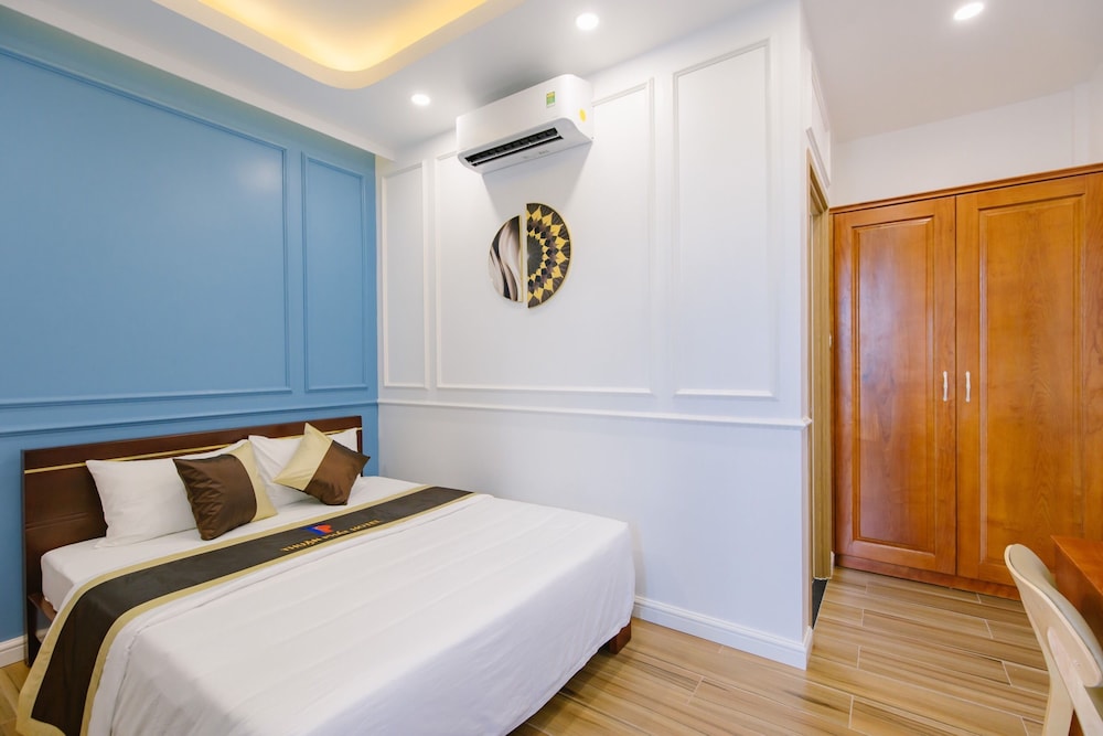 Double Room - Photo 5