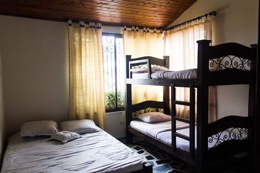 Quadruple Room, 2 Double Beds, Private Bathroom photo 2