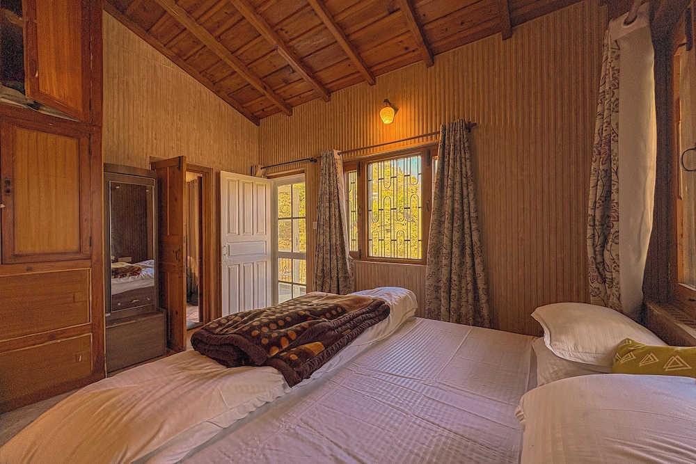 Deluxe Room, Hill View photo 1