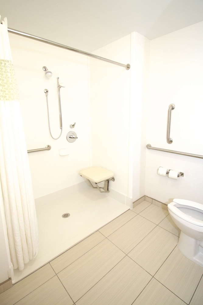 Room, 1 King Bed, Accessible, Non Smoking - Photo 3