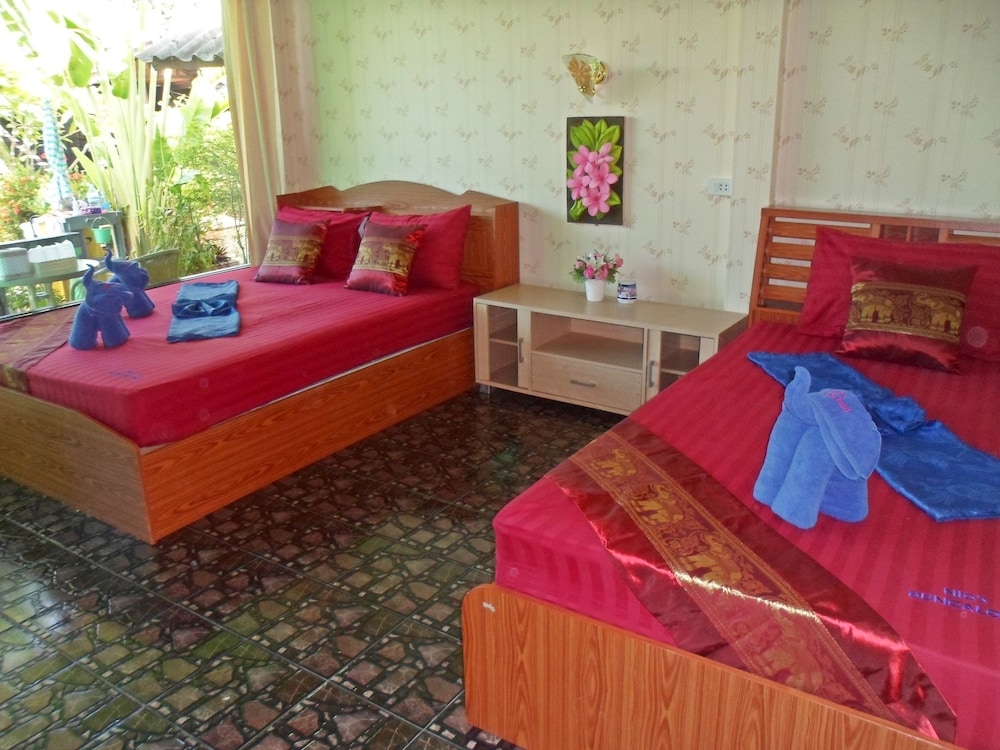 Family Triple Room photo 2