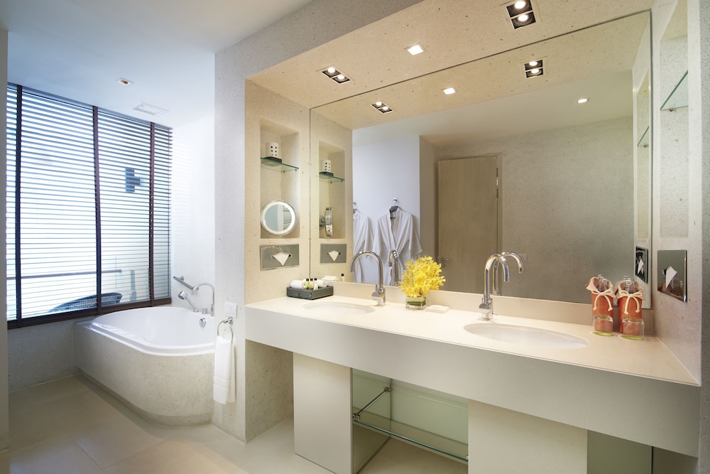 Executive Room (Club Twin) - Photo 4