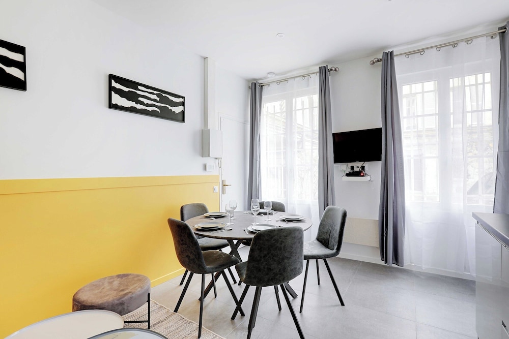 Apartment photo 3