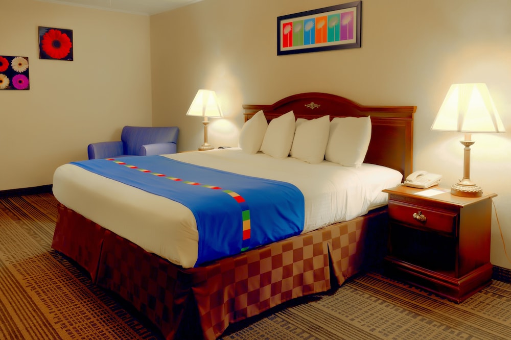 Suite, 1 King Bed, Non Smoking, Jetted Tub