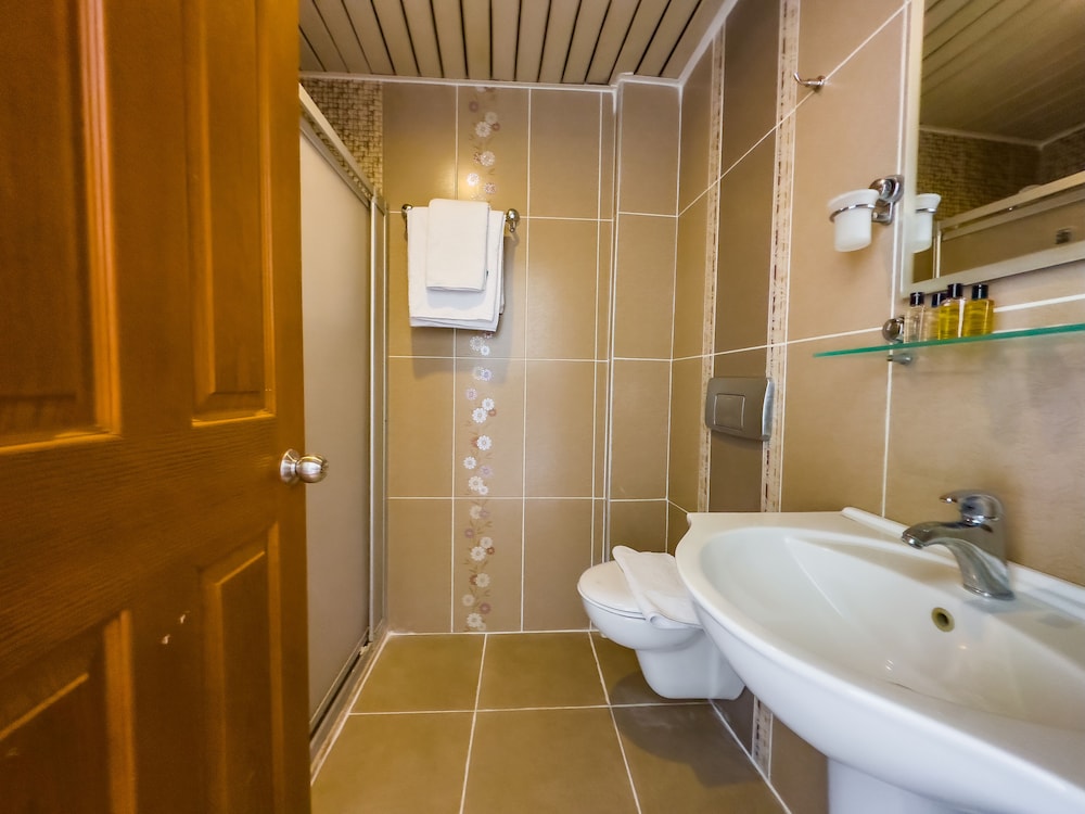 Standard Twin Room, Sea View - Photo 6