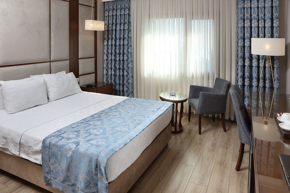 Standard Double Room, Lake View photo 1