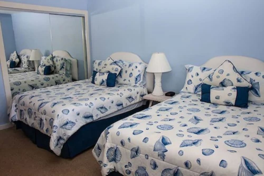 Condo, 2 Bedrooms, 2 Bathrooms, Gulf Front photo 1