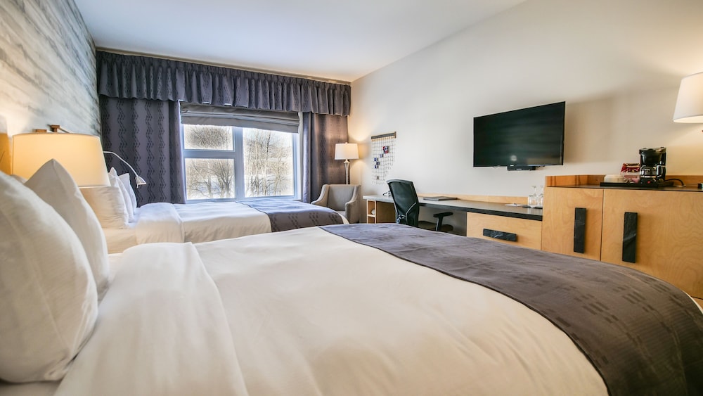 Classic Room, 2 Queen Beds, Mountainside