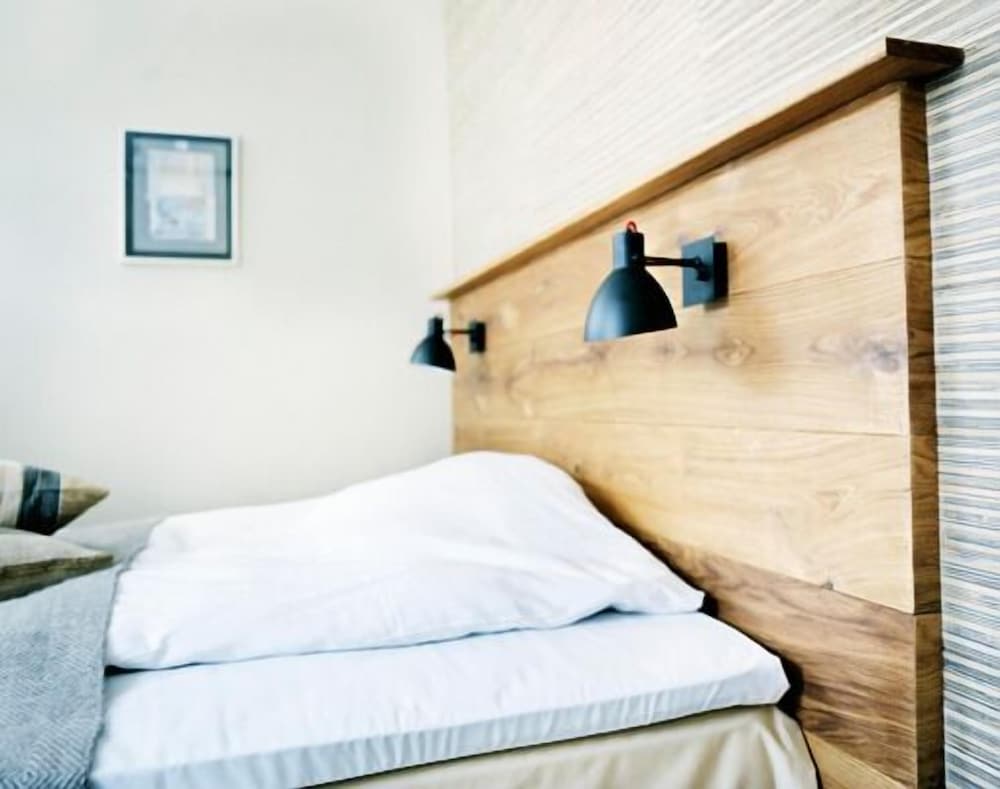 Standard Double Room With Shared Toilet photo 2