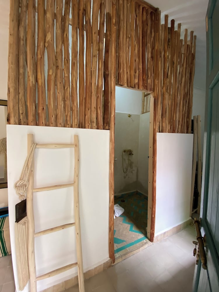 Double or Twin Room - Photo 9