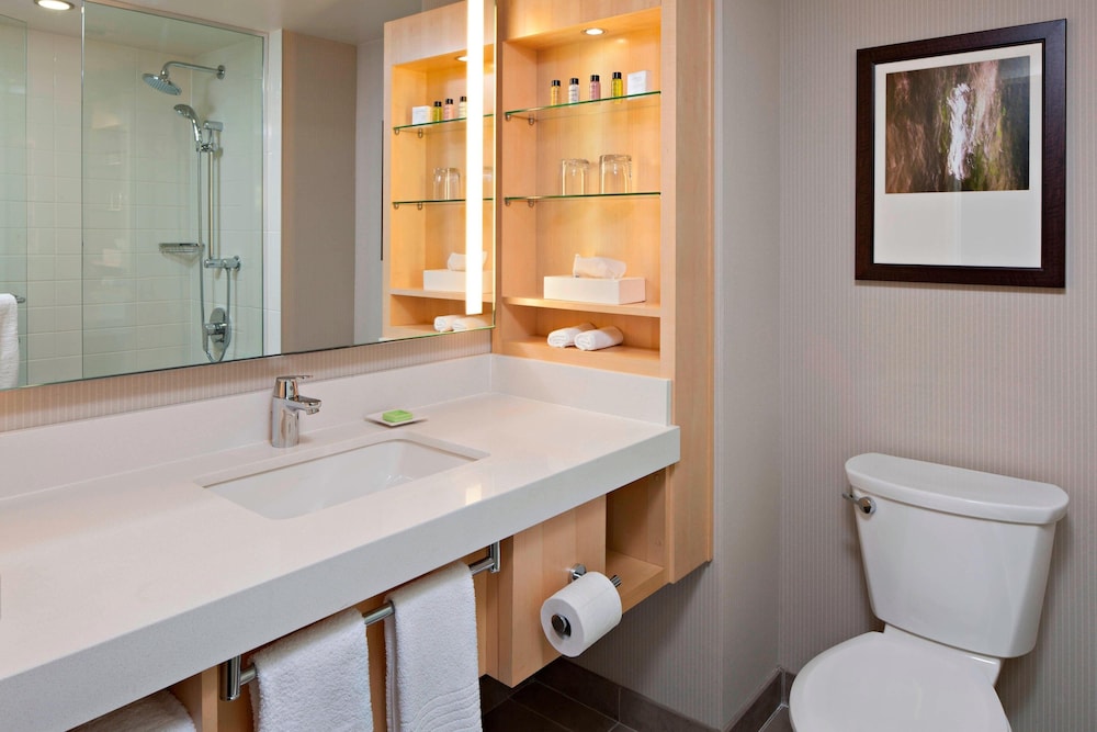 Deluxe Room, 2 Bedrooms, Poolside - Photo 6