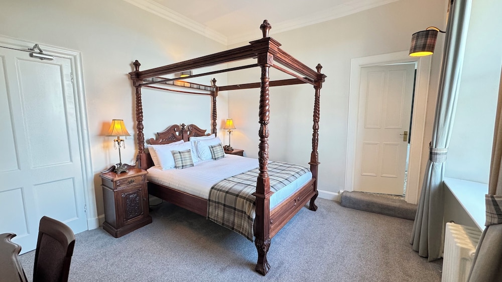 Twin Room, Connecting Rooms, Sea View (Fort George) photo 3