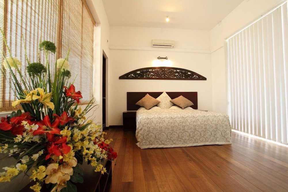 Premier Studio Suite, 1 King Bed photo 1