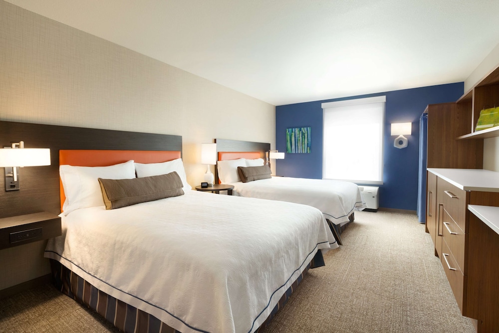 Room, 2 Queen Beds, Accessible, Non Smoking (Mobility & Hearing, Roll-in Shower)