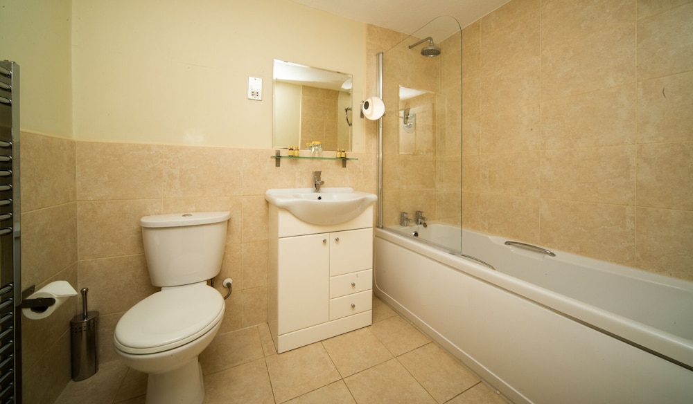 Double or Twin Room, Ensuite photo 3
