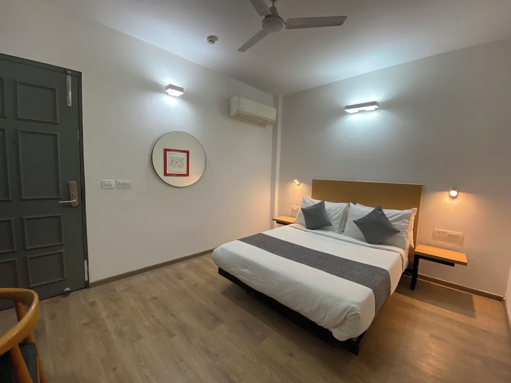 Deluxe Double Room, City View photo 3