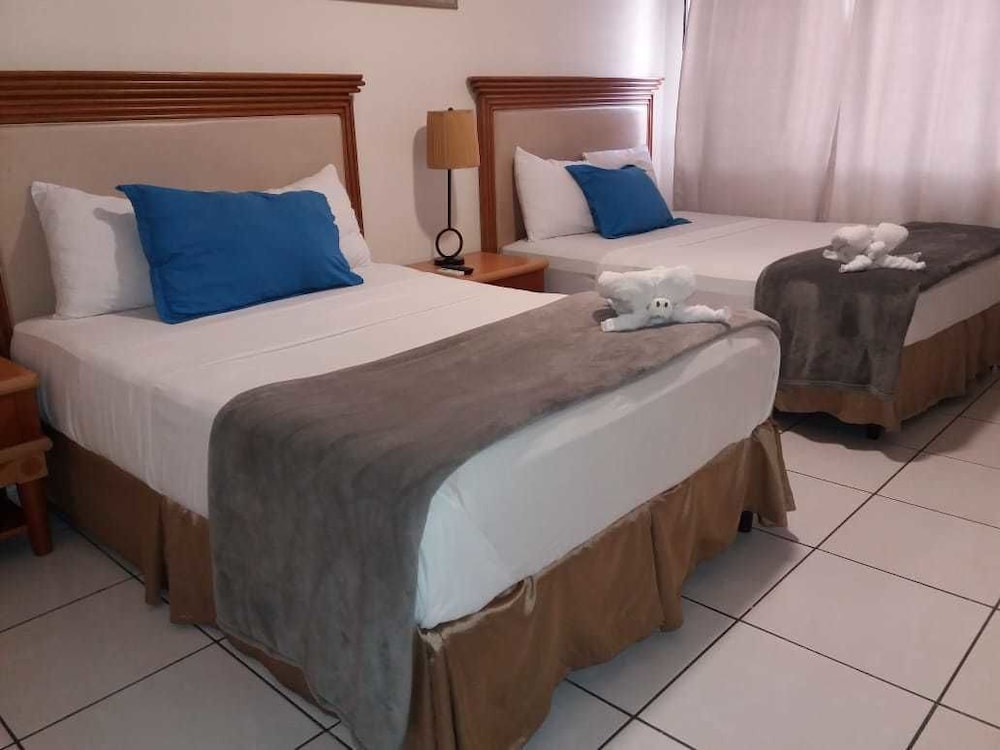 Traditional Room, 2 Queen Beds