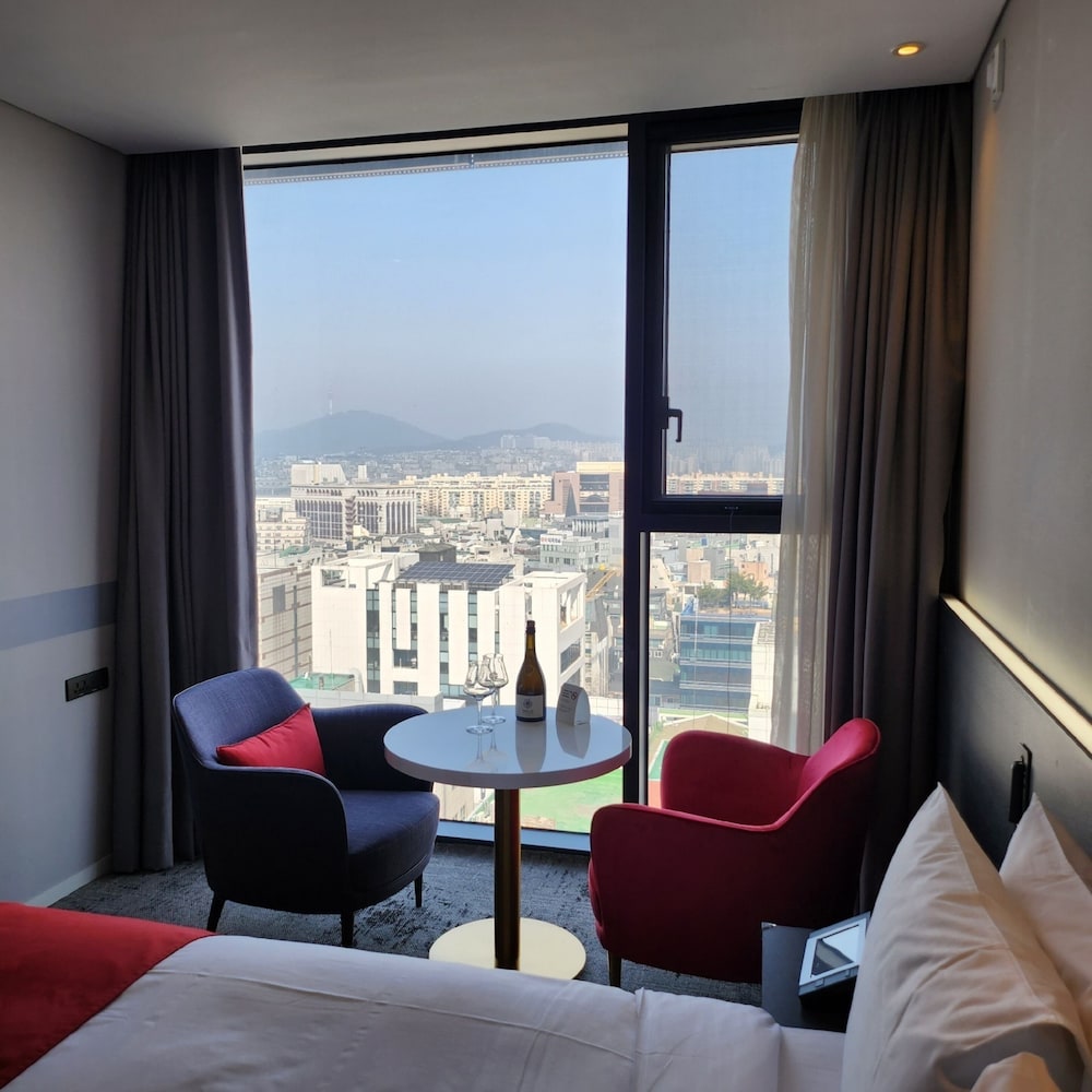 Premier Room, 1 Double Bed, Non Smoking, City View - Photo 1