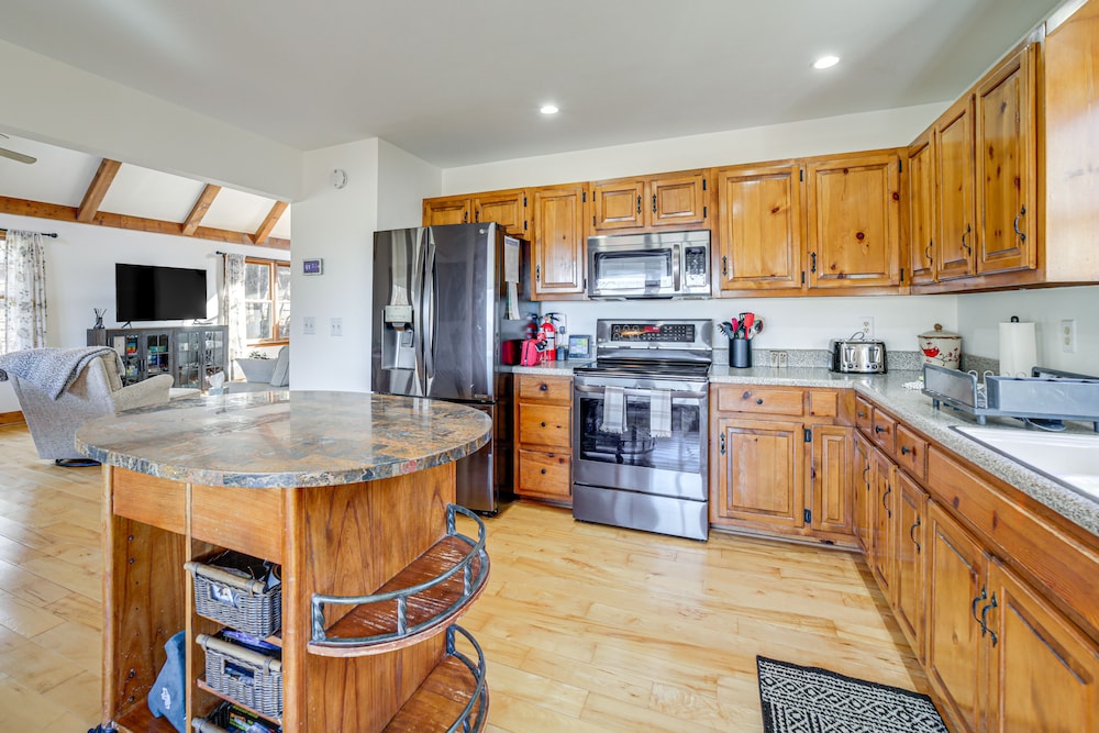 House (4 Bedrooms) photo 2