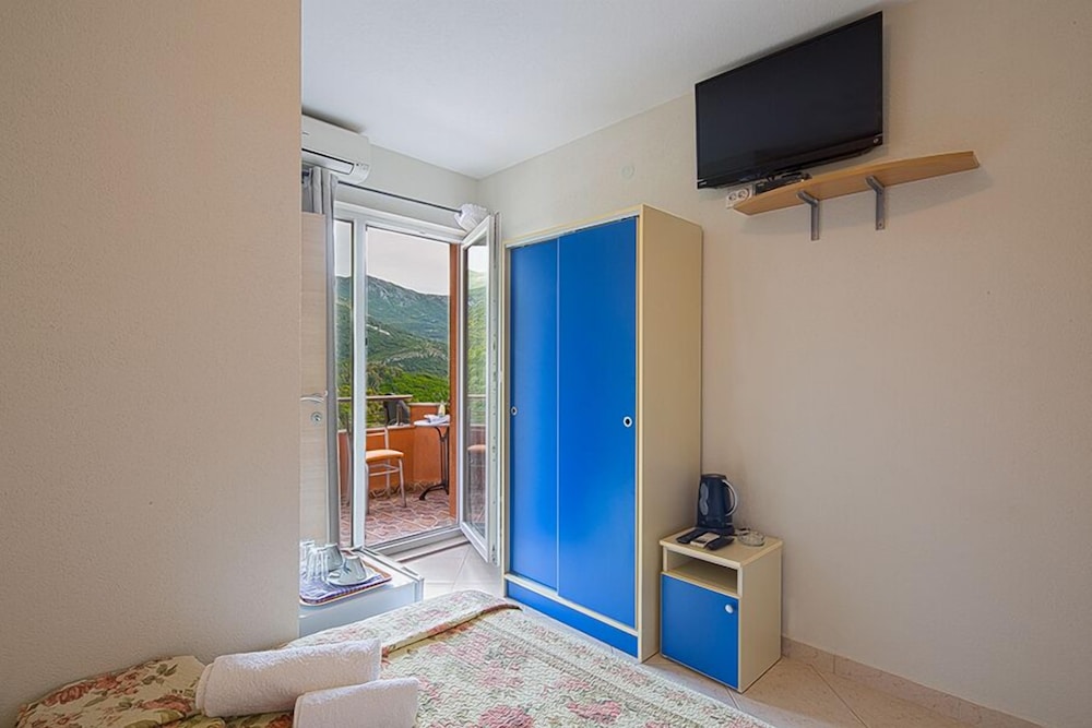 Basic Room photo 3