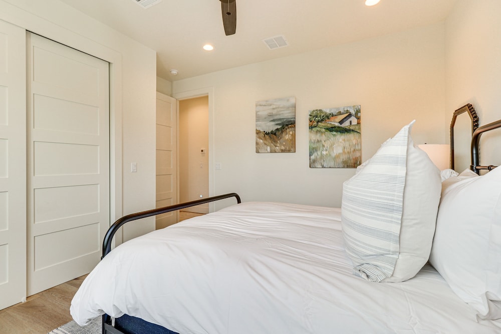 House (4 Bedrooms) photo 2