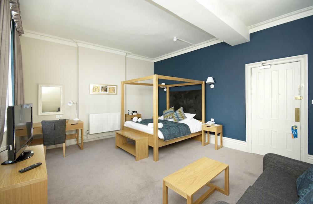 Standard Double Room - Photo 9
