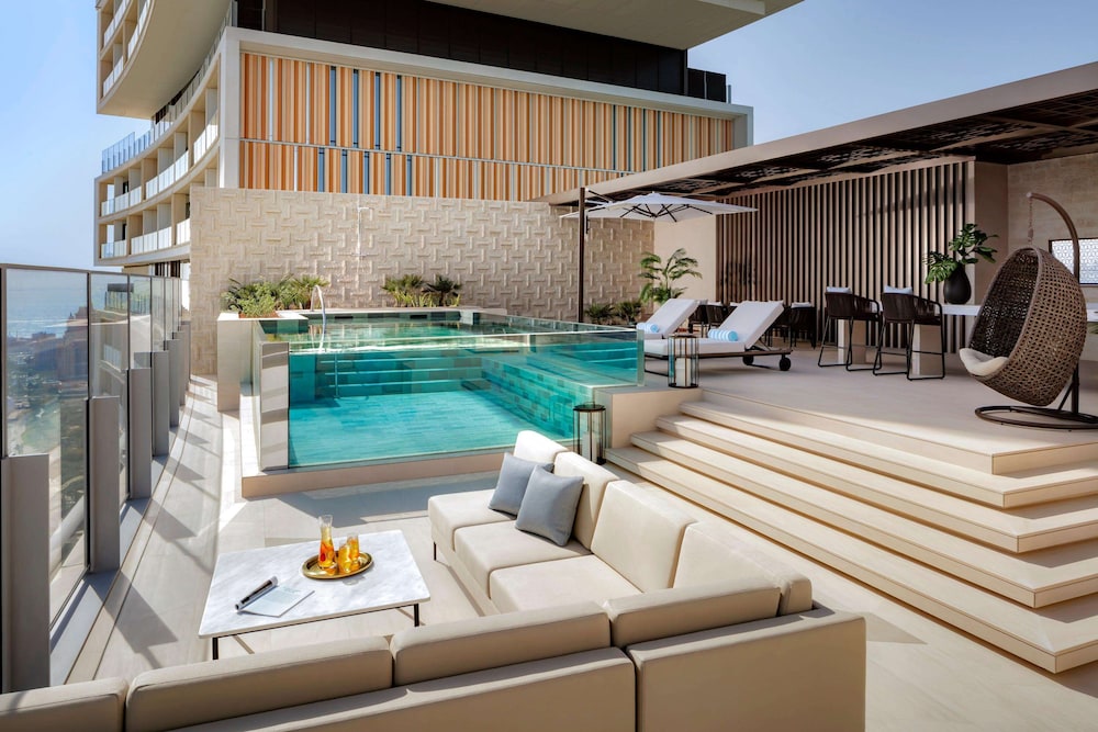 Skyscape Penthouse - Sea View