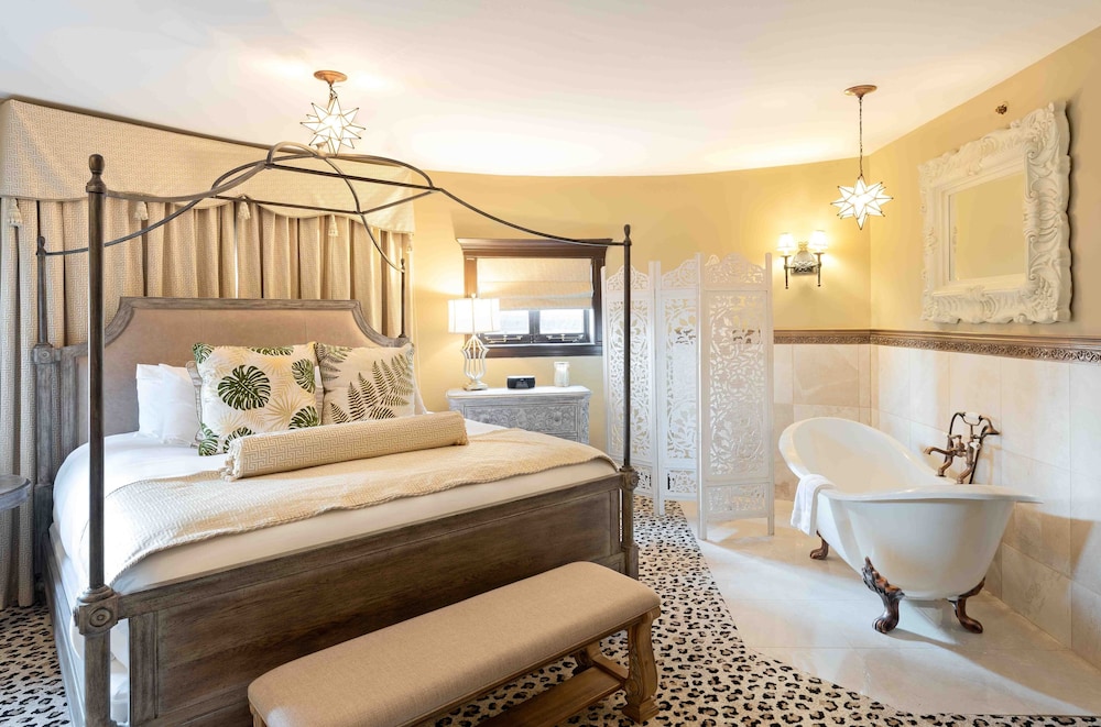 Premium Spa Suite, 1 King photo 2