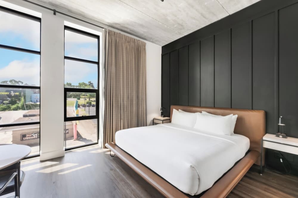 Studio, Kitchenette (King + Twin Bunk Beds) photo 1