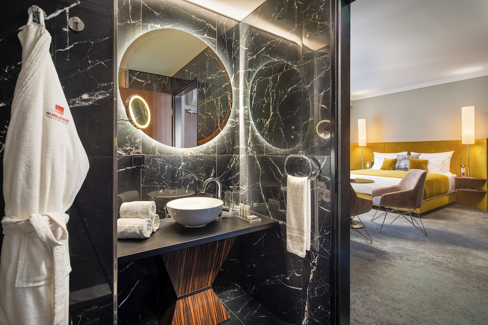 Elizabeth Suite with Terrace photo 3