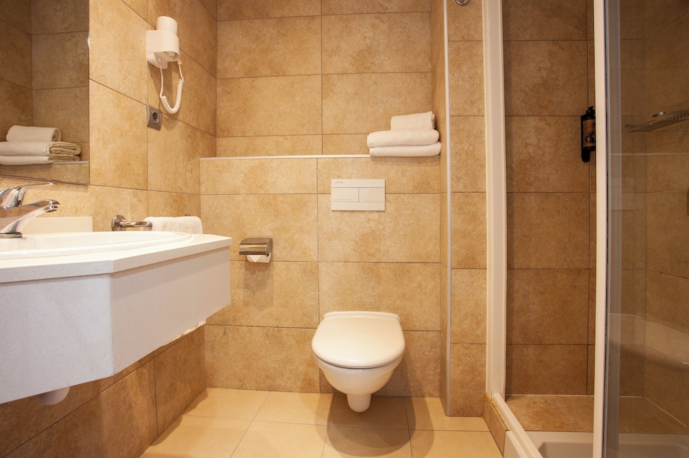 Double Room, Balcony - Photo 8