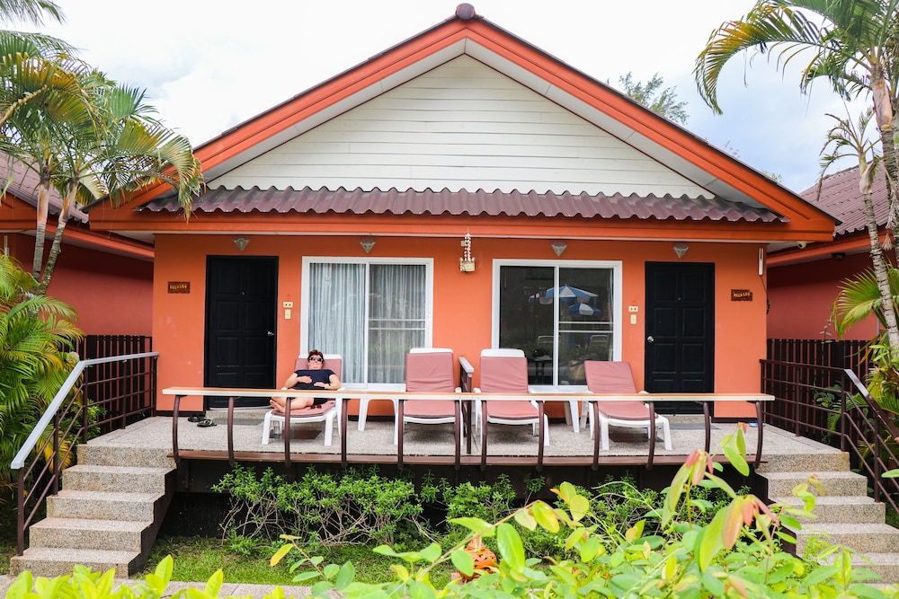 Deluxe Villa, Poolside - Photo 13