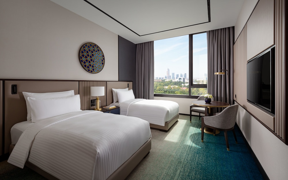 Classic Room, 2 Twin Beds, Club Lounge Access (Amir Temur Square View) - Photo 4