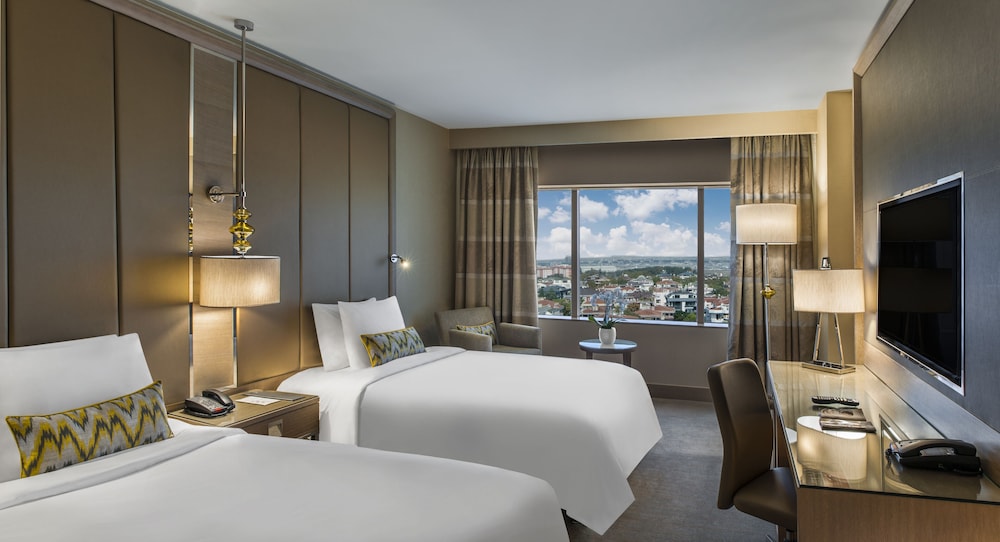 Club Room, 1 King Bed