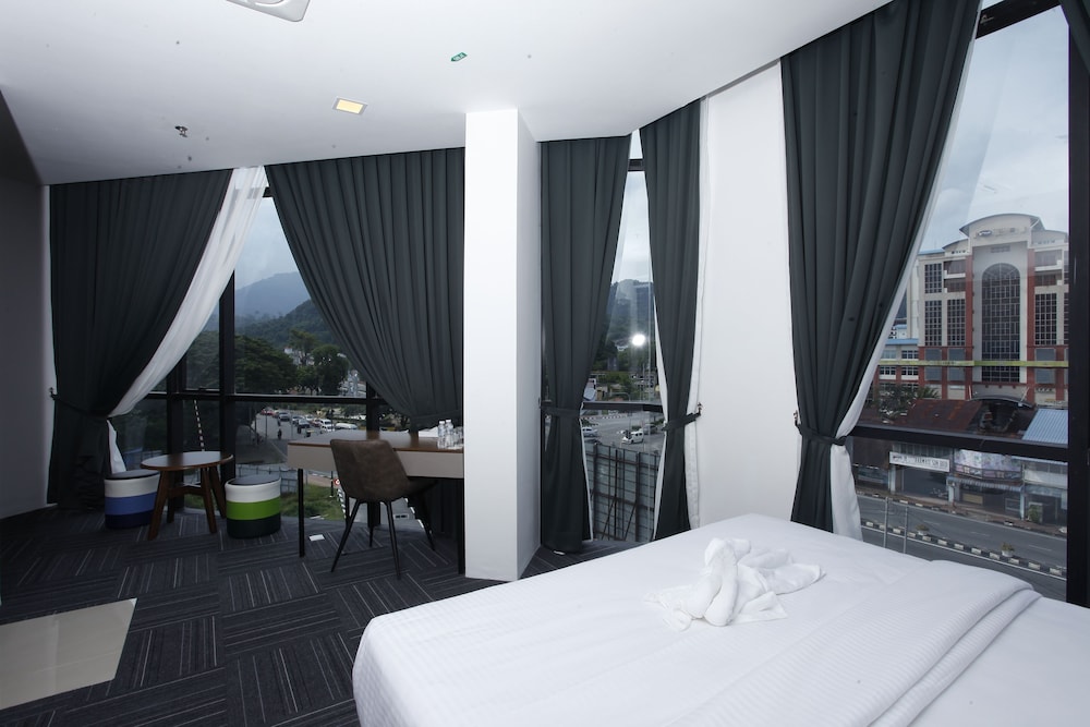 Executive Room - Photo 7