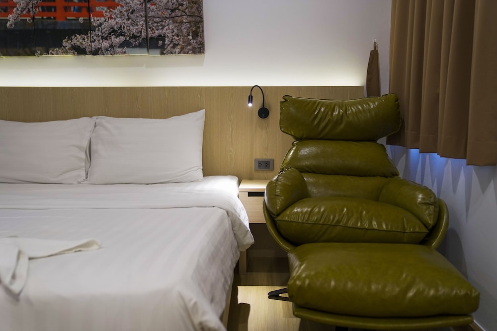 Deluxe Double or Twin Room, Non Smoking photo 3