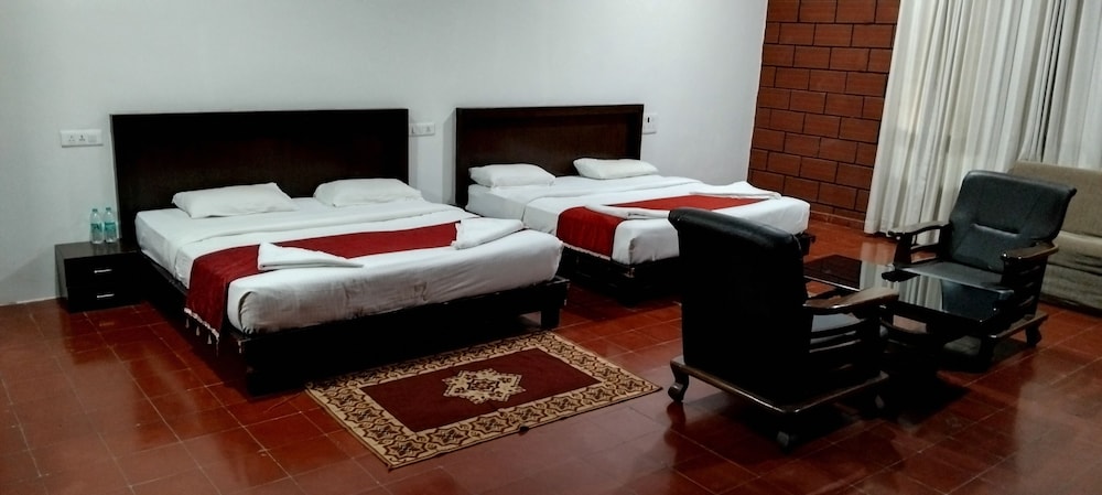Junior Studio Suite