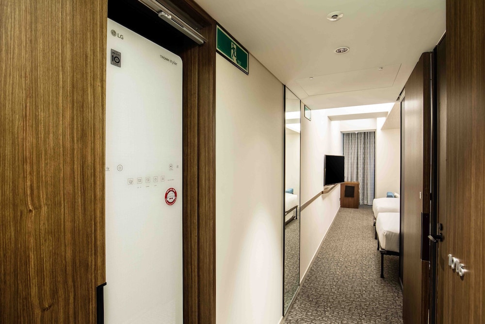 Deluxe Twin Room - 3 Person (Credit Cards Only) - Photo 8