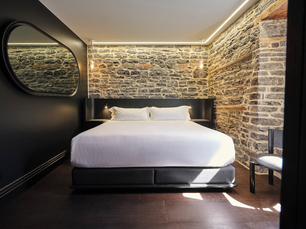Deluxe Room, 1 King Bed