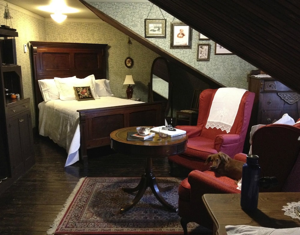 Standard Triple Room, Private Bathroom (Blanche Cascaden Room) photo 1