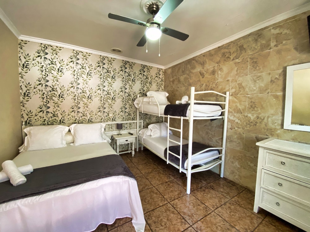 Quadruple Room photo 2